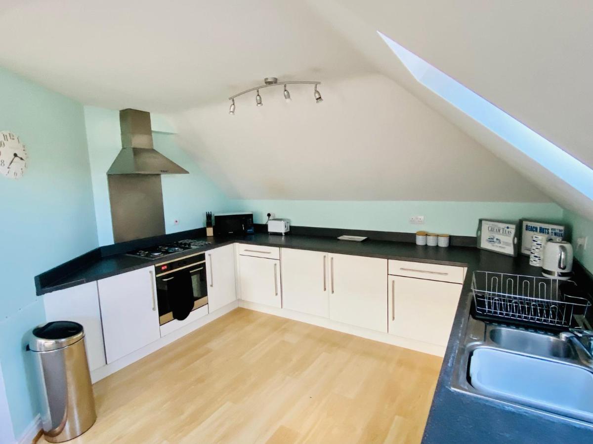 Penthouse Apartment, Moments From And Town, On Site Parking, Fast Wifi, Sleeps Up To 6, Rated Exceptional Apartamento Swanage